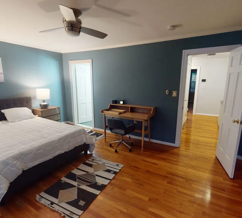 Private room in Southwest Waterfront