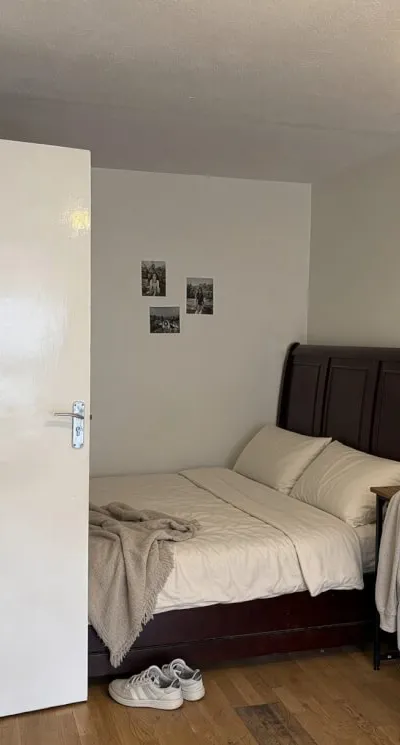 Spacious Bedroom with Garden Access in 4B2B Flat | 11-min Walk to UCL | Euston (NW1)