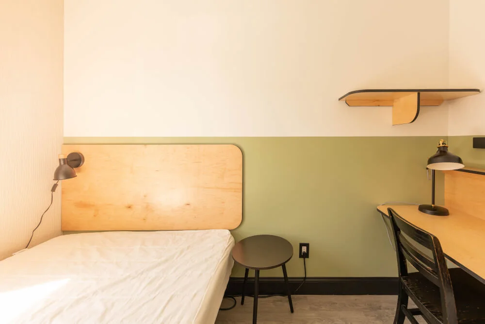 Cozy Private Bedroom in a Gorgeous Coliving House - Crown 907 - 3 MONTH MINIMUM - Bedroom 1