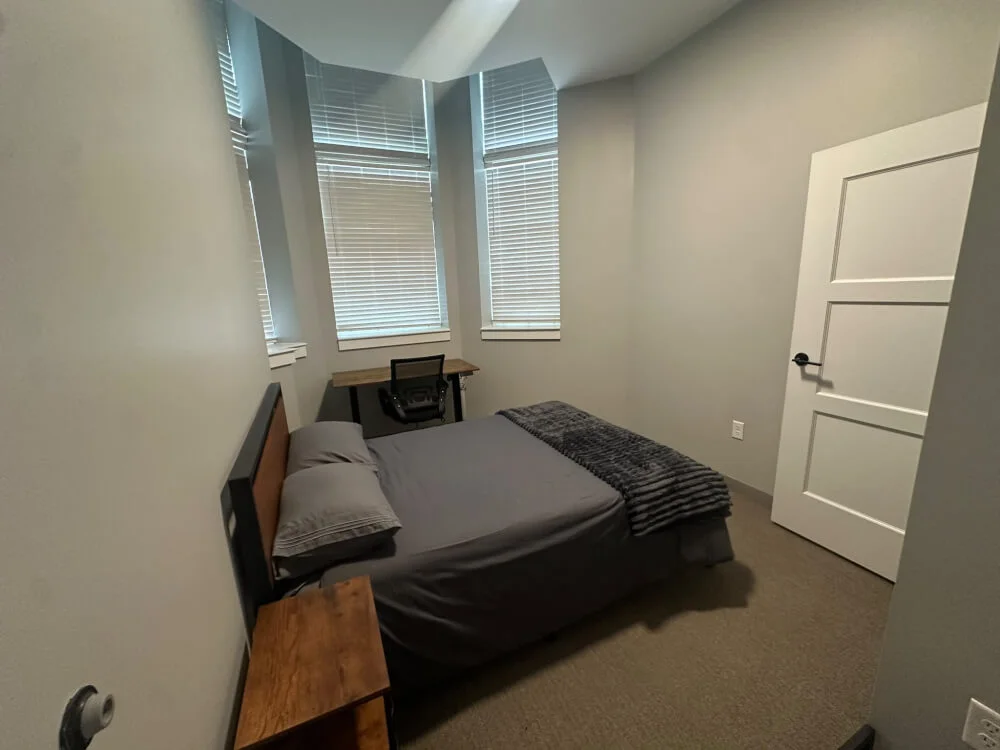Move-In Ready Room on Hemenway Street | Lease Takeover