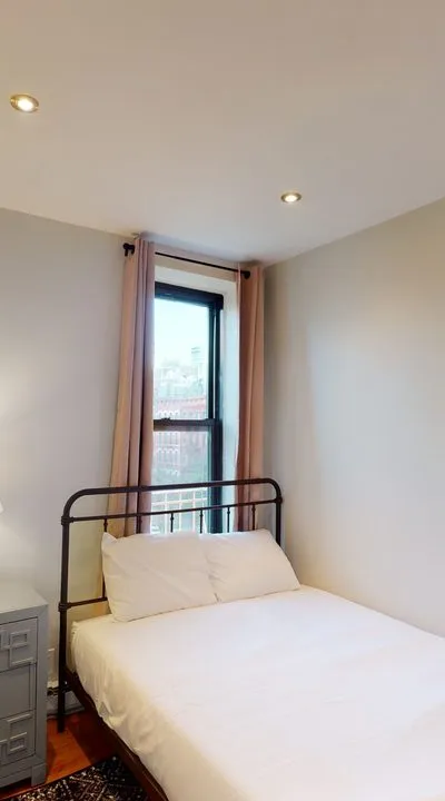 Private room in New York