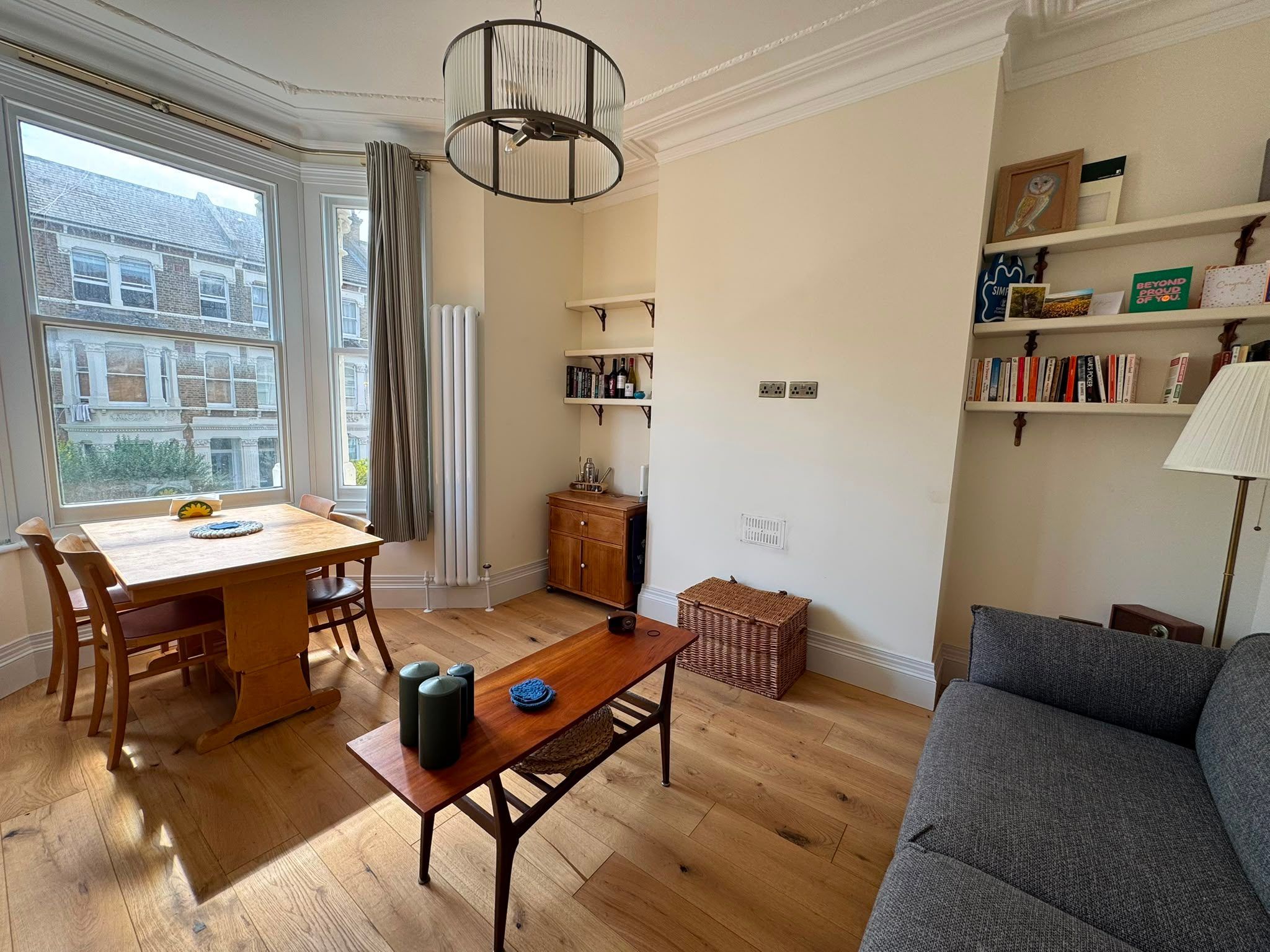 Furnished private bedroom in a 2-bed London apartment