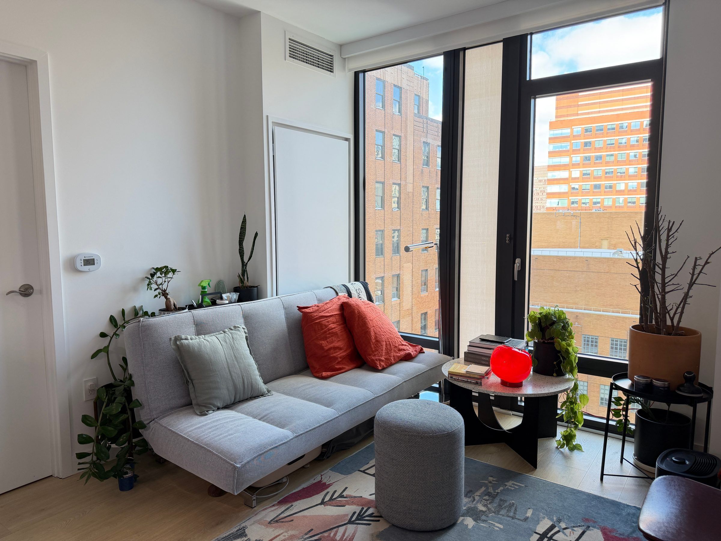 New apartment with 10 subway lines nearby