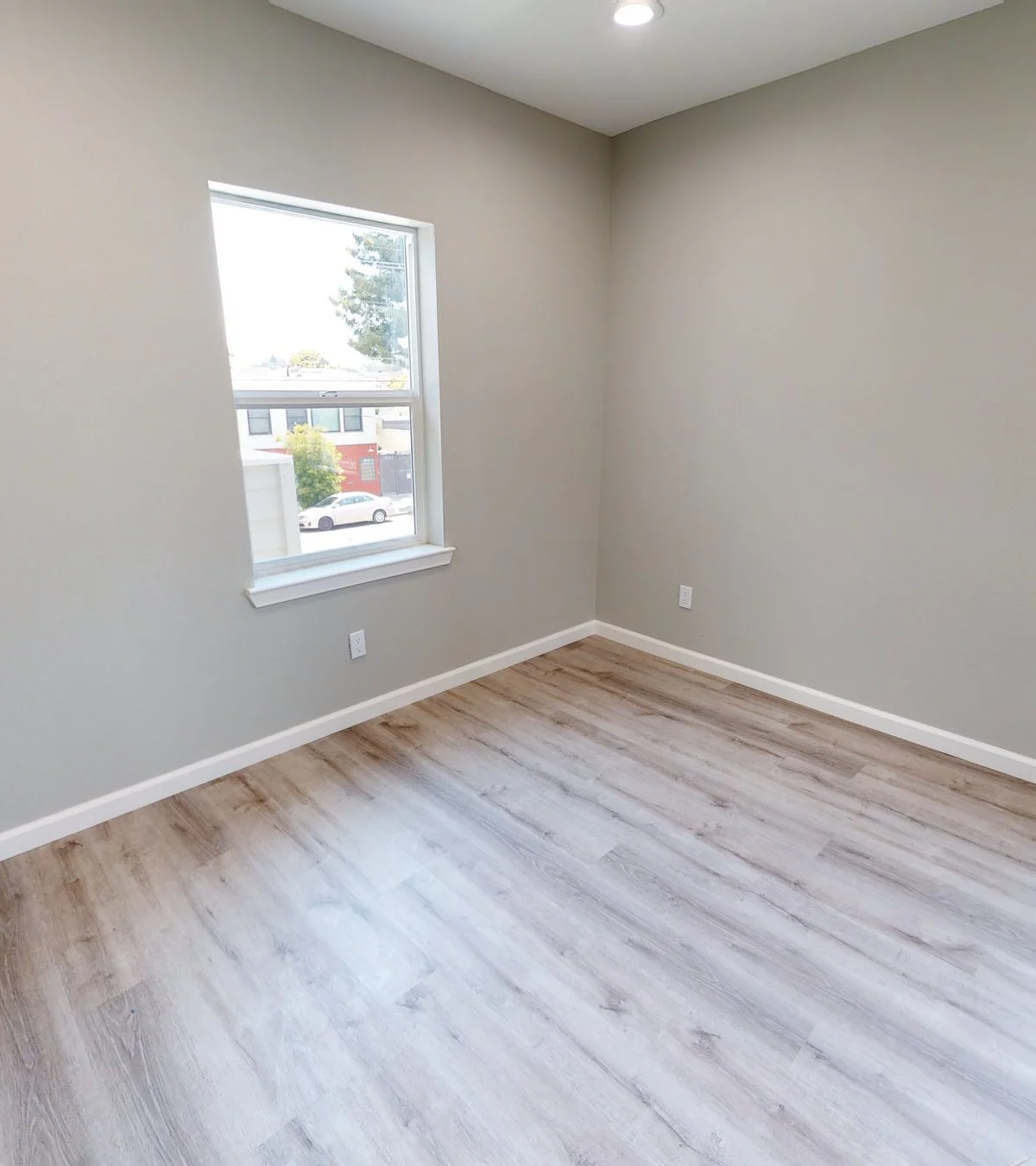 Your next living space is here! A room in North Oakland is officially available.