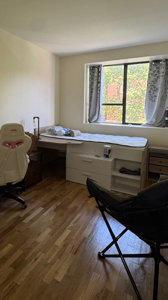 Dec to May: Private Bedroom in BK super close to Pratt and G line