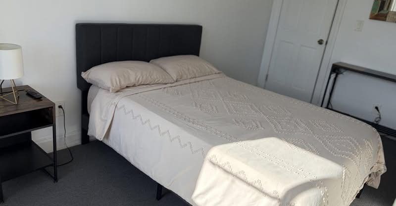 Furnished Room in 2-Bedroom Brooklyn Heights Apartment