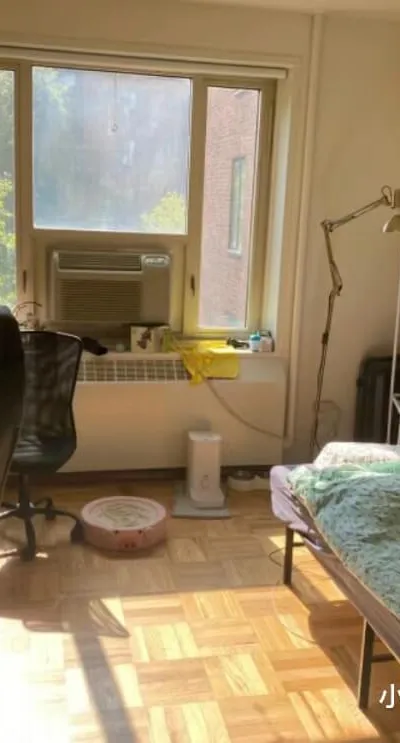 Decent private bedroom in East Village