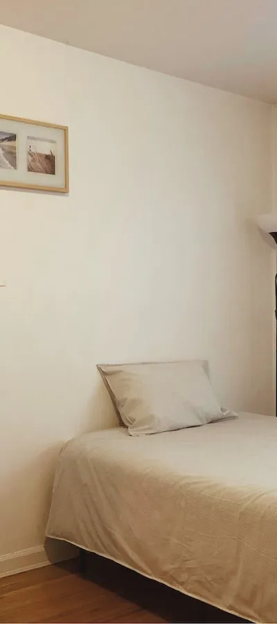 Private Room in Elmhurst!