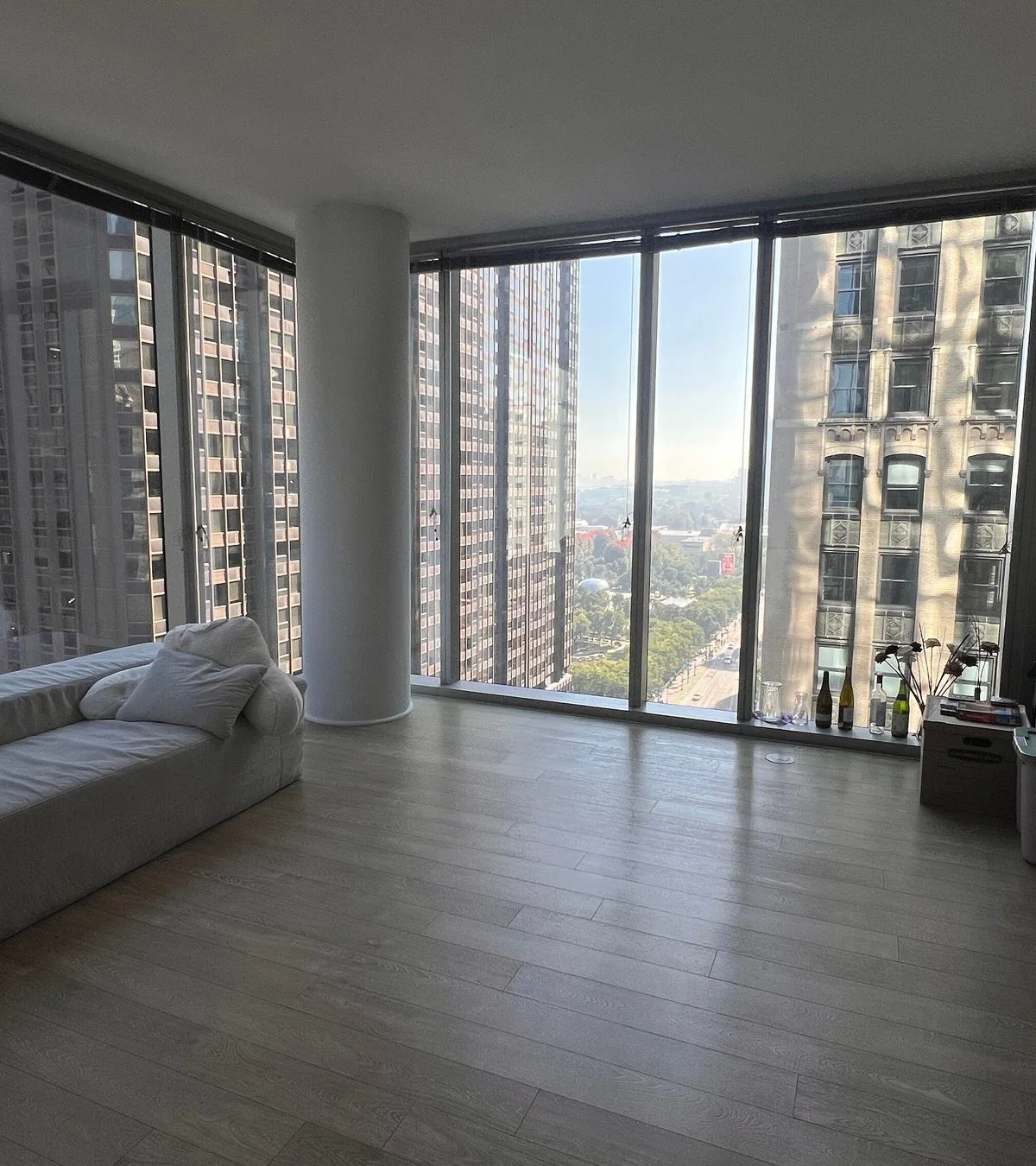 Furnished Private Bedroom at MILA Luxury Apartments | Downtown Chicago | Pool & Gym