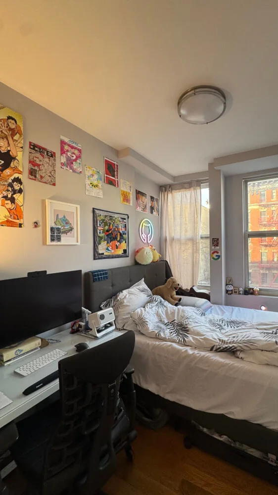 Spacious bedroom in Union Square