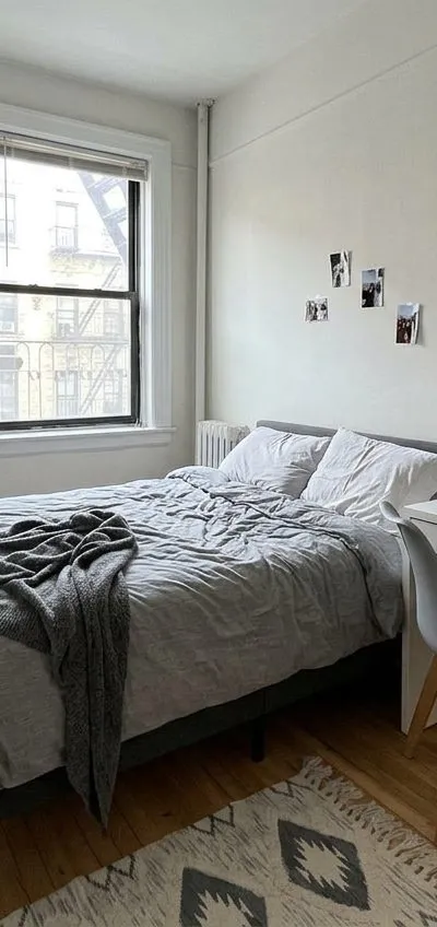 Furnished private room in a Hamilton Heights apartment