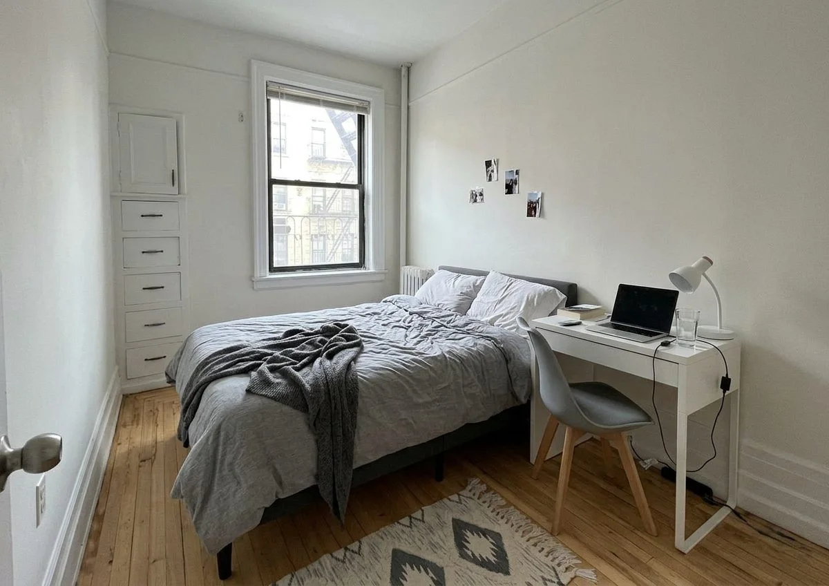 Furnished private room in a Hamilton Heights apartment