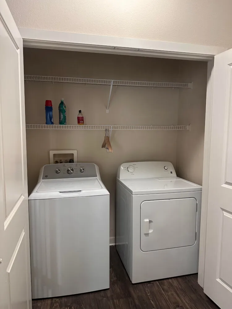 Spacious 1B1B at Eastside Station (774 Sq Ft) | 10 Mins to UT Austin | Pool & Gym