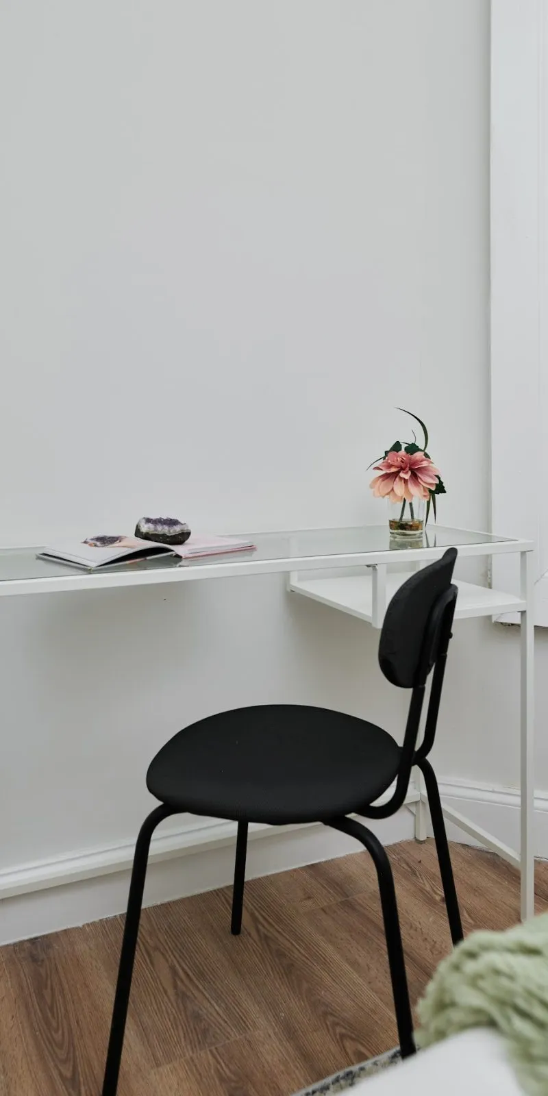 Furnished private room in a Hell's Kitchen apartment