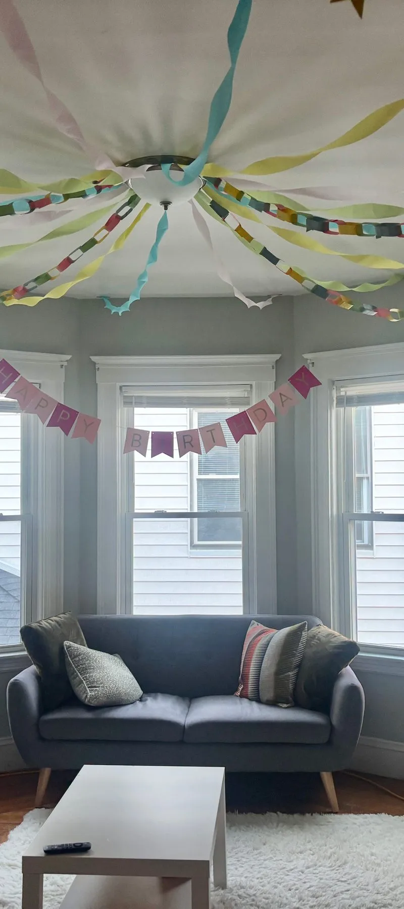 Cozy furnished private room in a Somerville house near transit