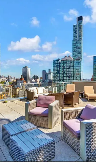 1 bd/1ba in luxury building LIC (10 min to Midtown, BK or Flushing)
