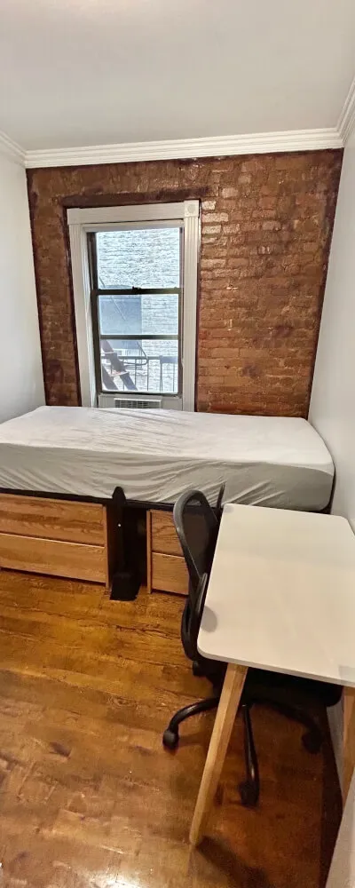 Fully Furnished Private Bedroom Available in Female Student-Only Apartment, Available Immediately for the 2026/2027 Academic Year