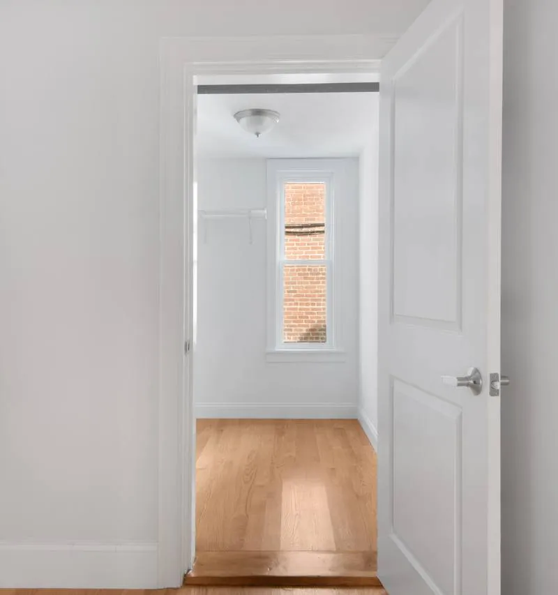 1 bedroom apartment in Commonwealth