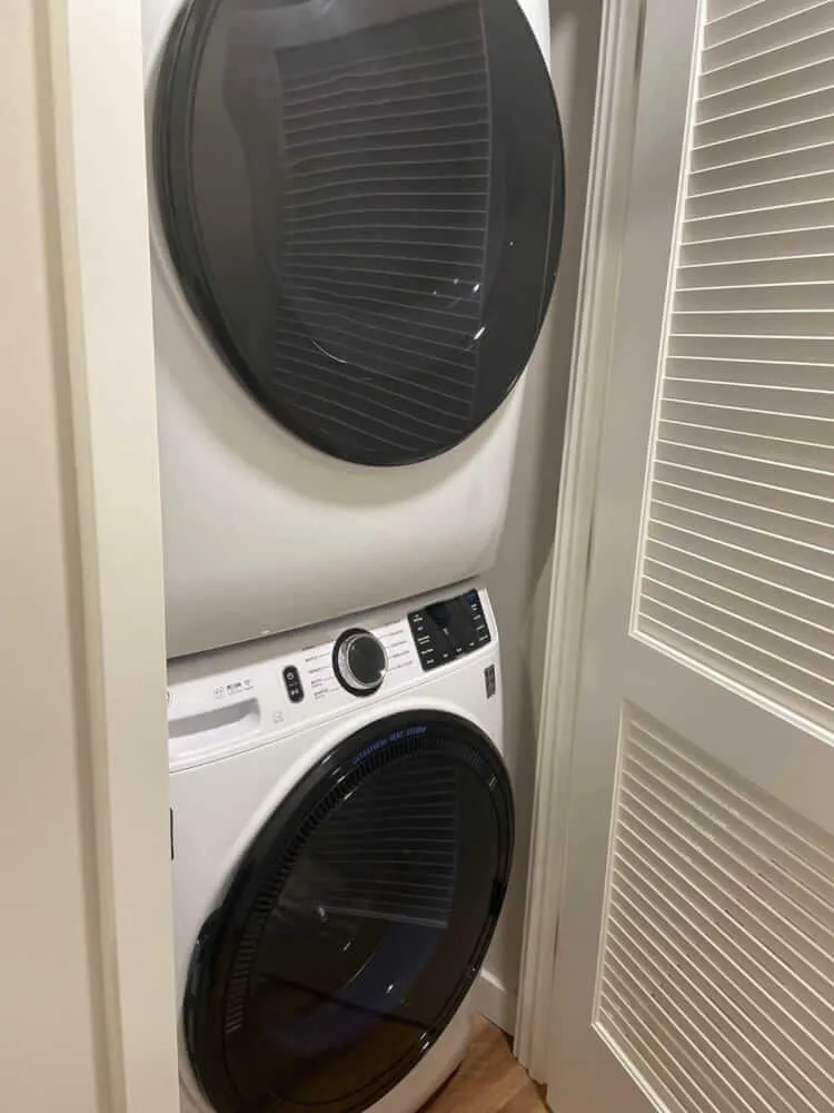 Old-Town One Bedroom Sublet