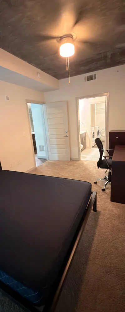 Sublease Fall Sep-Dec 1BR Square on Fifth Appt