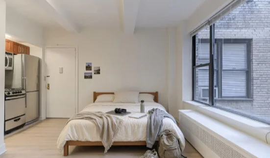 UWS Studio Near Central Park | 41 W 86th St | Doorman & Elevator
