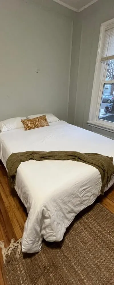 Cozy 2BR with Parking in East Rock