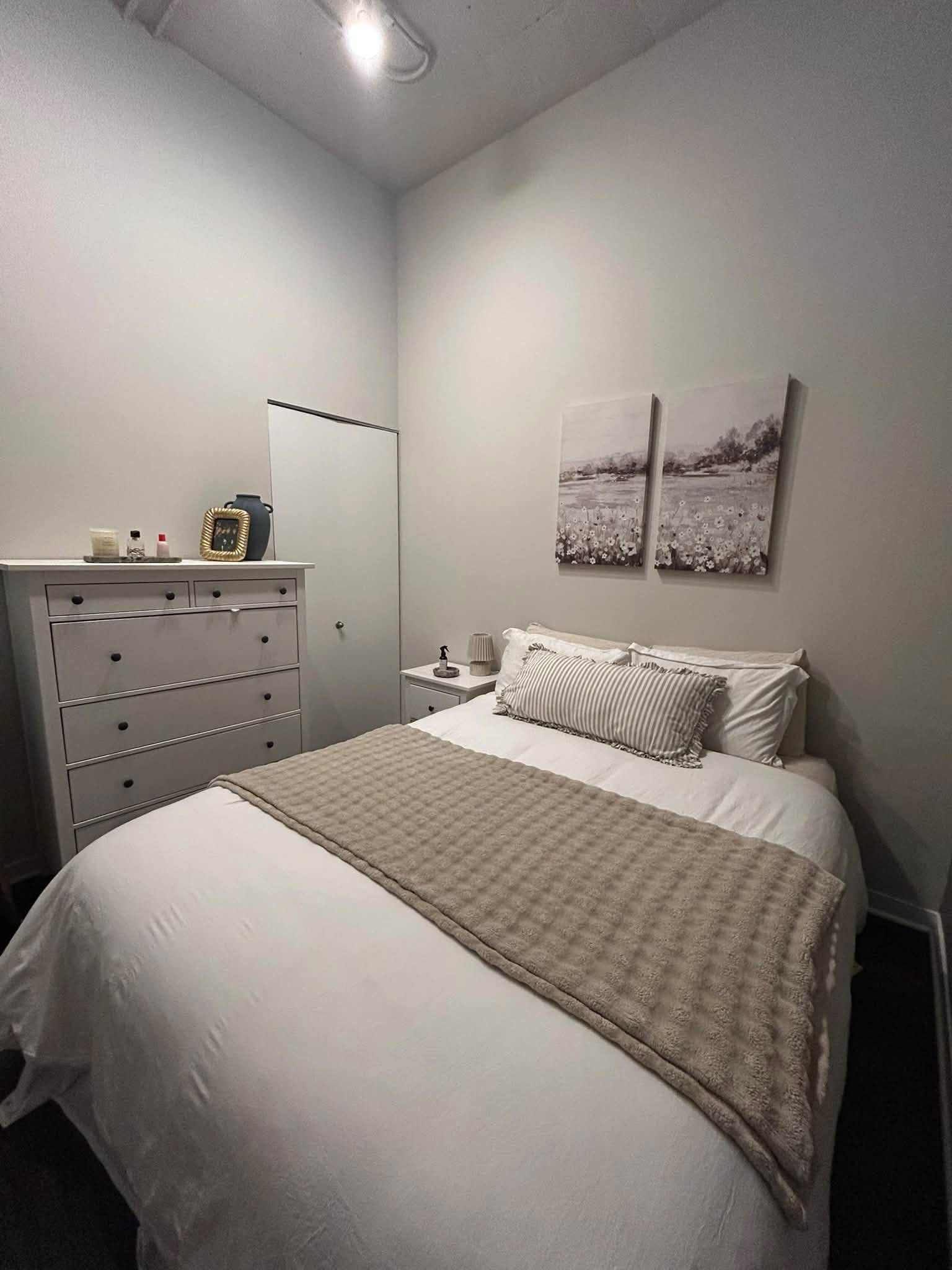 Loft-Style 1 Bed Apartment in West Loop