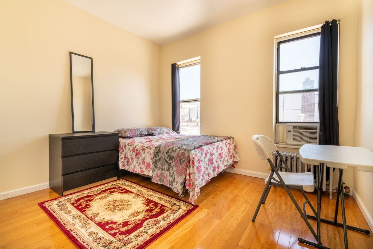 Private Room in Empire Blvd, Brooklyn