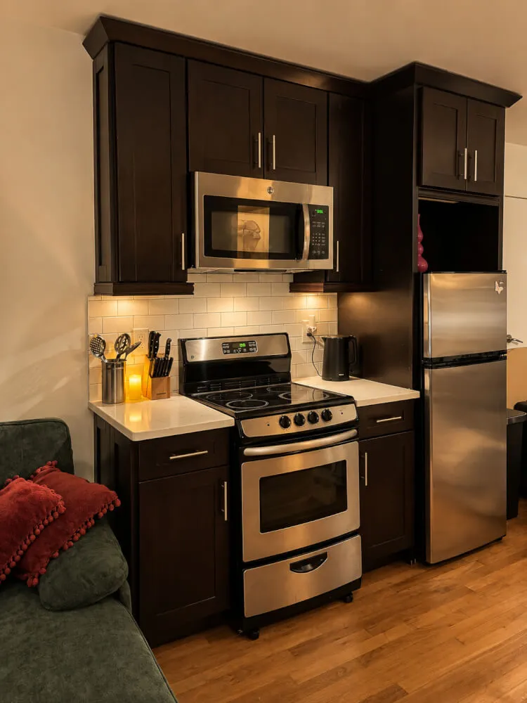 Charming & Peaceful Studio in NYC Theater District