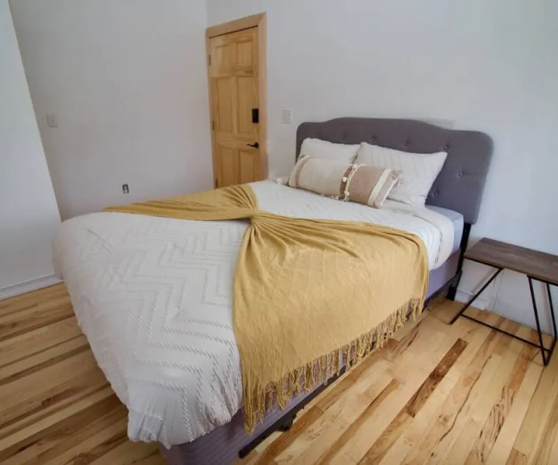 The Barton - Cozy 3BR/1BTH Home in Brooklyn - Bedroom 2