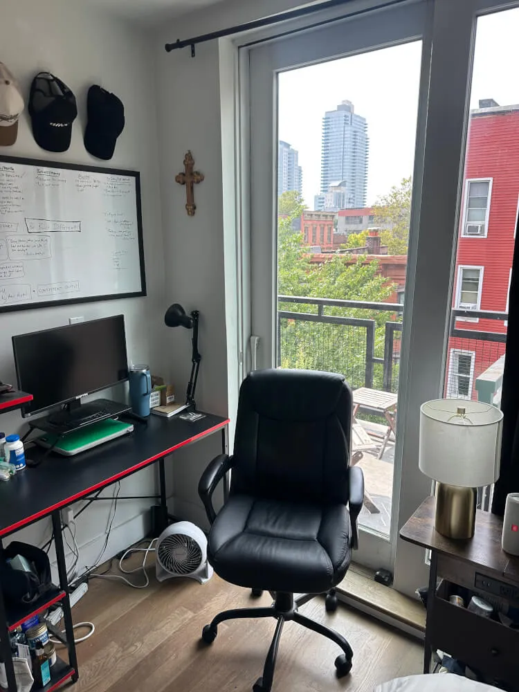 Private Room with Balcony in Williamsburg