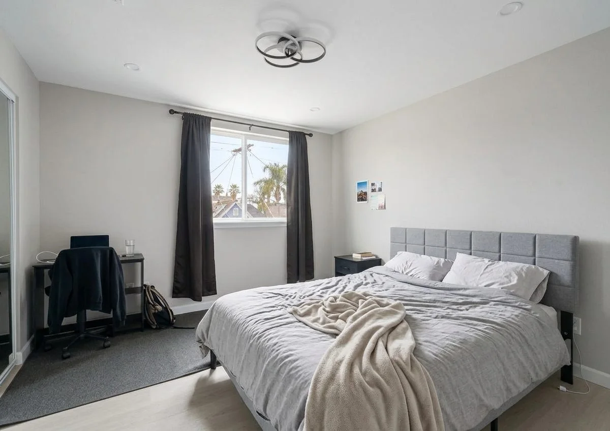 Private room in Central LA