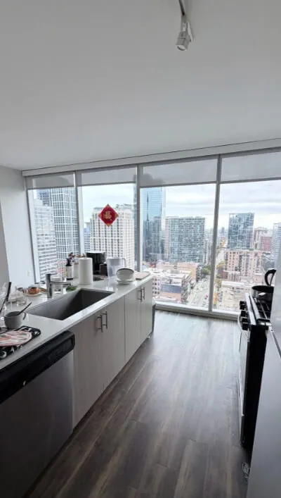 Bright Private Bedroom in a South Loop 2B2B | Chicago