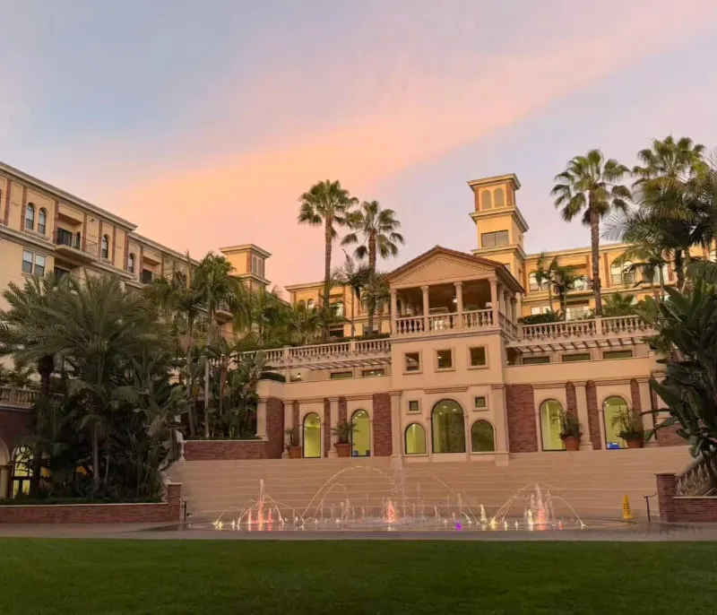 Lorenzo Apartments 2B2B | Near USC | Top Floor | Fully Furnished
