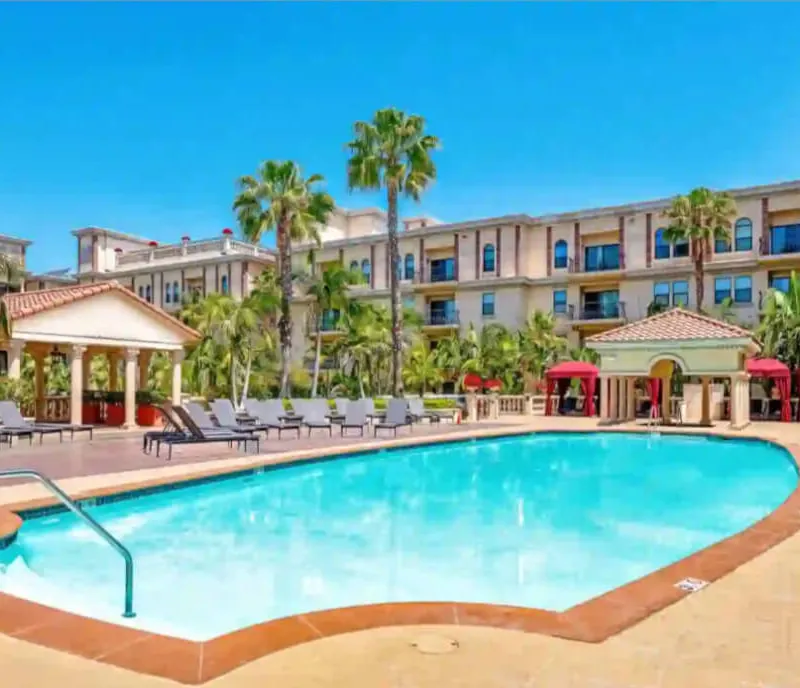 Lorenzo Apartments 2B2B | Near USC | Top Floor | Fully Furnished