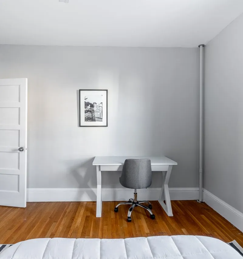 Private room in Oak Square