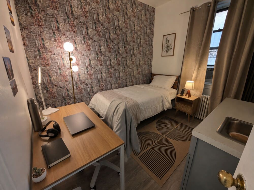 Studio in the Upper West Side (A207-06)