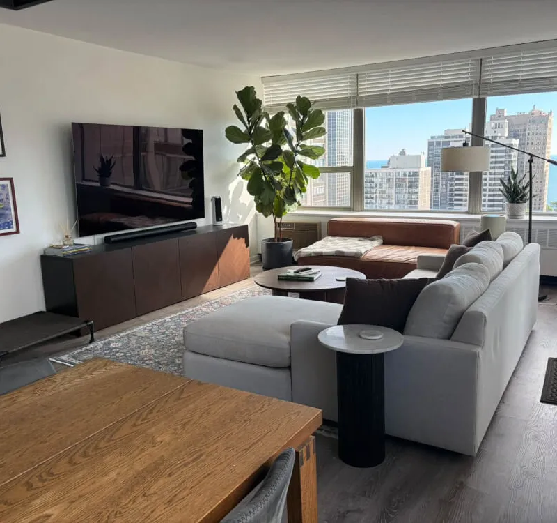 Spacious 2 Bed 2 Bath in Old Town