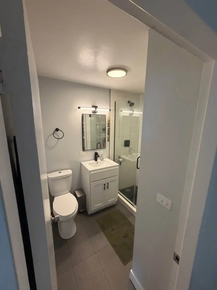 Spacious 2 Bed 2 Bath in Old Town