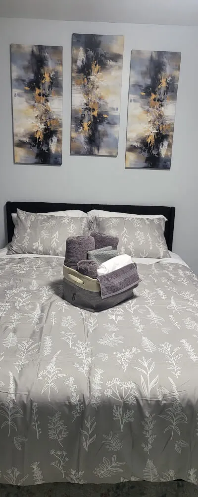 Traveling Professional's Large Room Rental in Bronx - #3