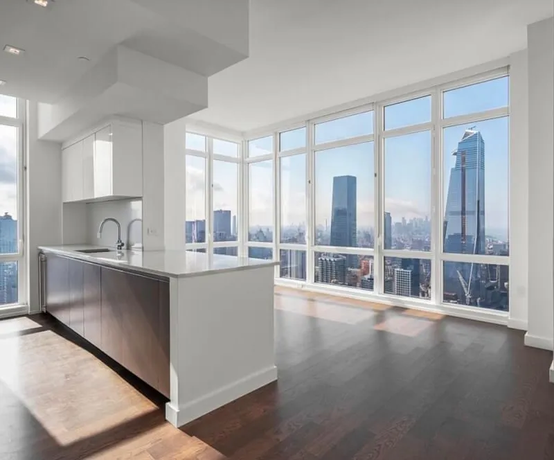 Luxury 2B2B Penthouse with Stunning Views | High Ceilings | 42nd & 11th | Unfurnished