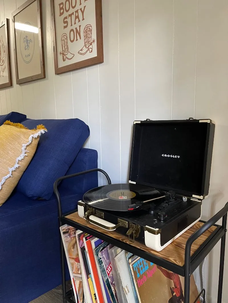 Newly Renovated, Adorable 2bd Close to... - Bedroom 1