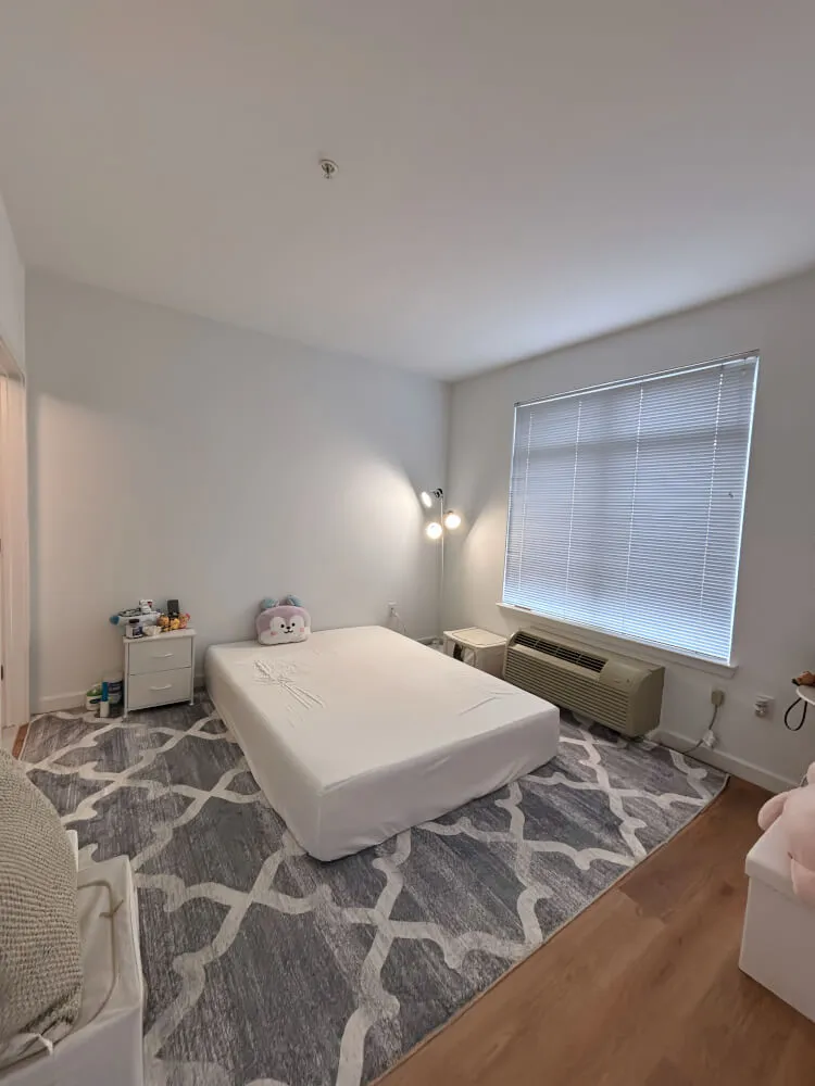 Spacious Master Bedroom for Rent in Harrison, NJ | Near PATH