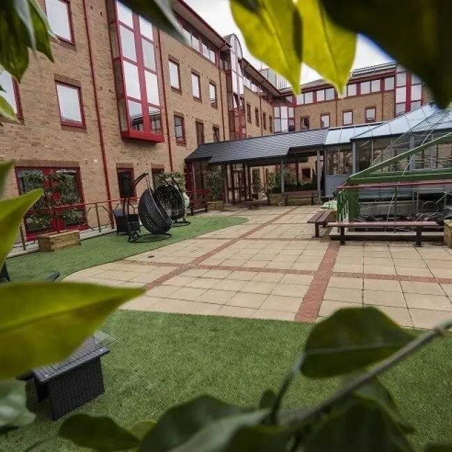 Fully Furnished Studio with Private Kitchen and Bathroom at Collegiate Castle Street