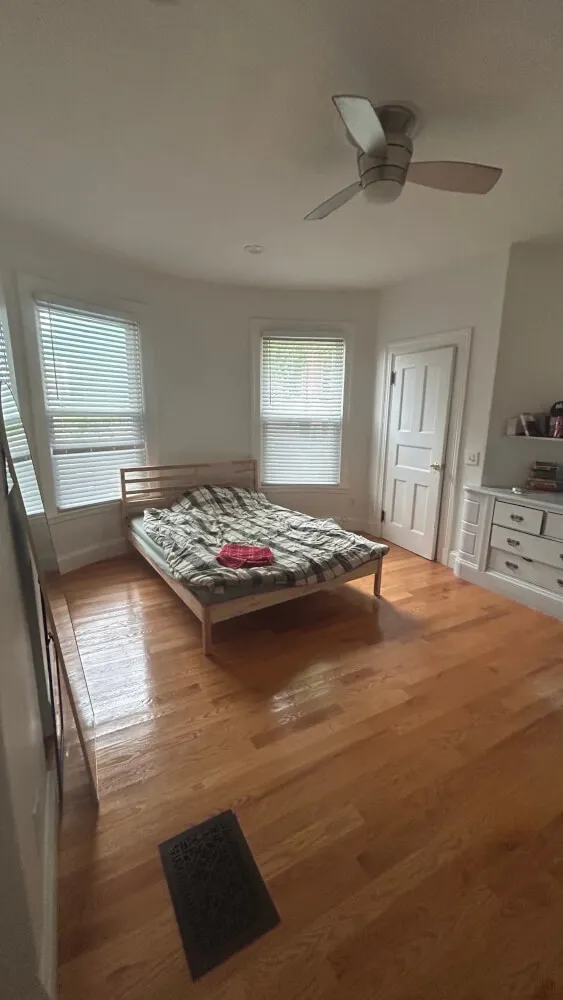 Roxbury Apartment (2 rooms available) - Bedroom 1