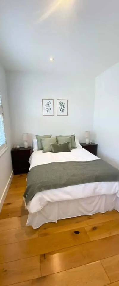 Double Room Available In A Calm, Quiet Fulham House - Bedroom 1
