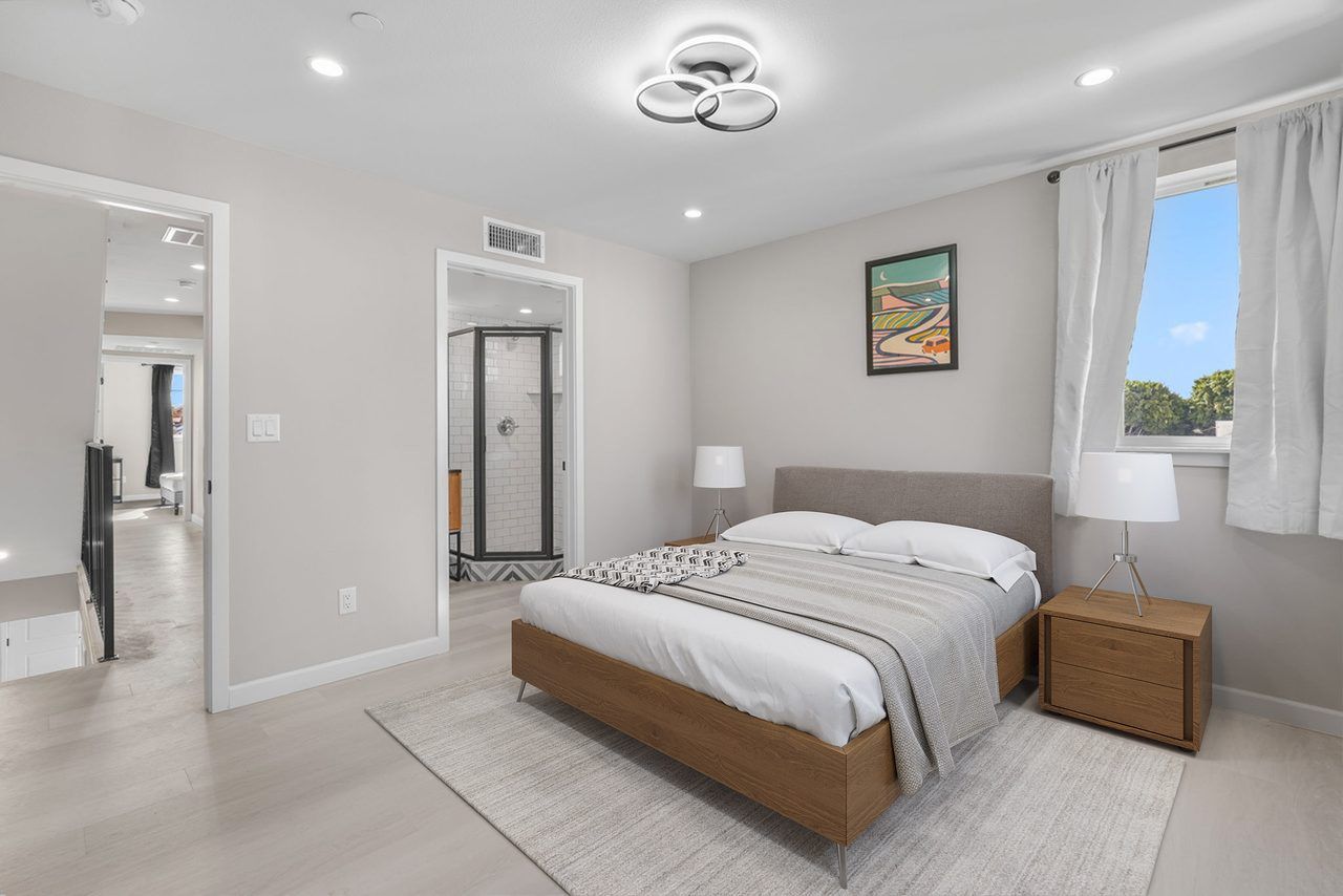 Private room in Central LA
