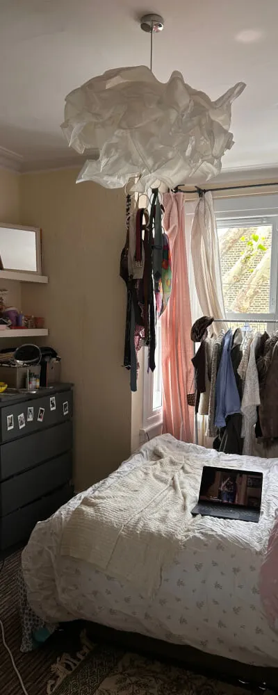 Large cozy room in Bow Christmas Sublet