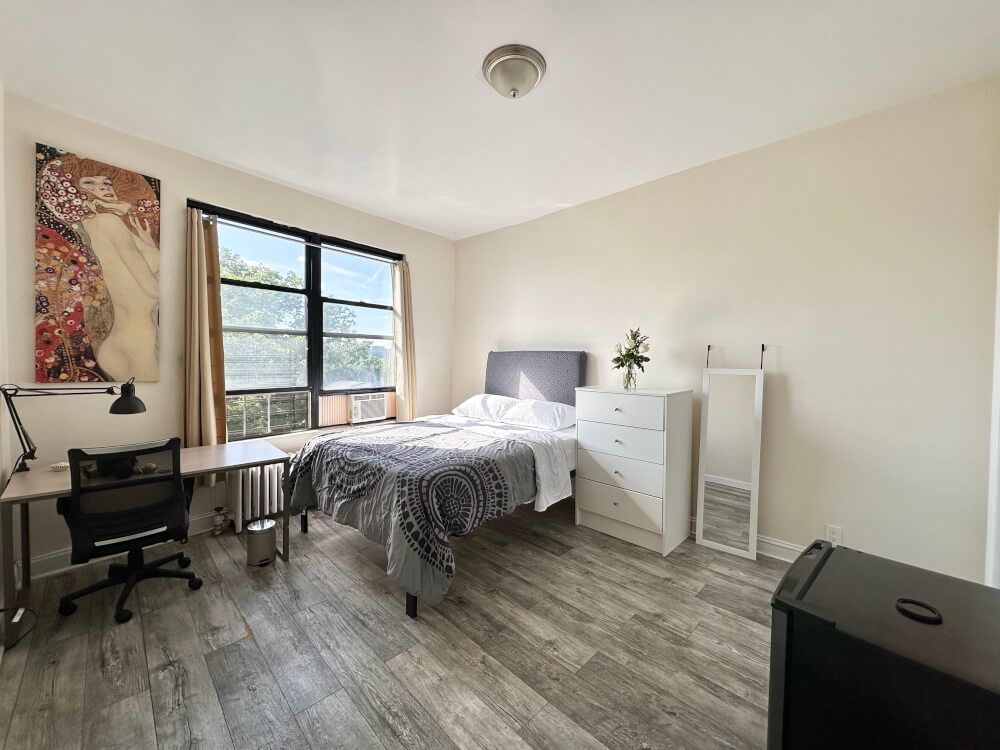 Neat Furnished Riverside apt - Bedroom 2