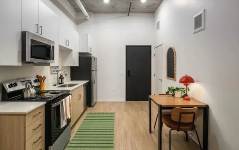 Accolade Minneapolis 1B1B | Furnished Apartment Near UMN | In-Unit Laundry